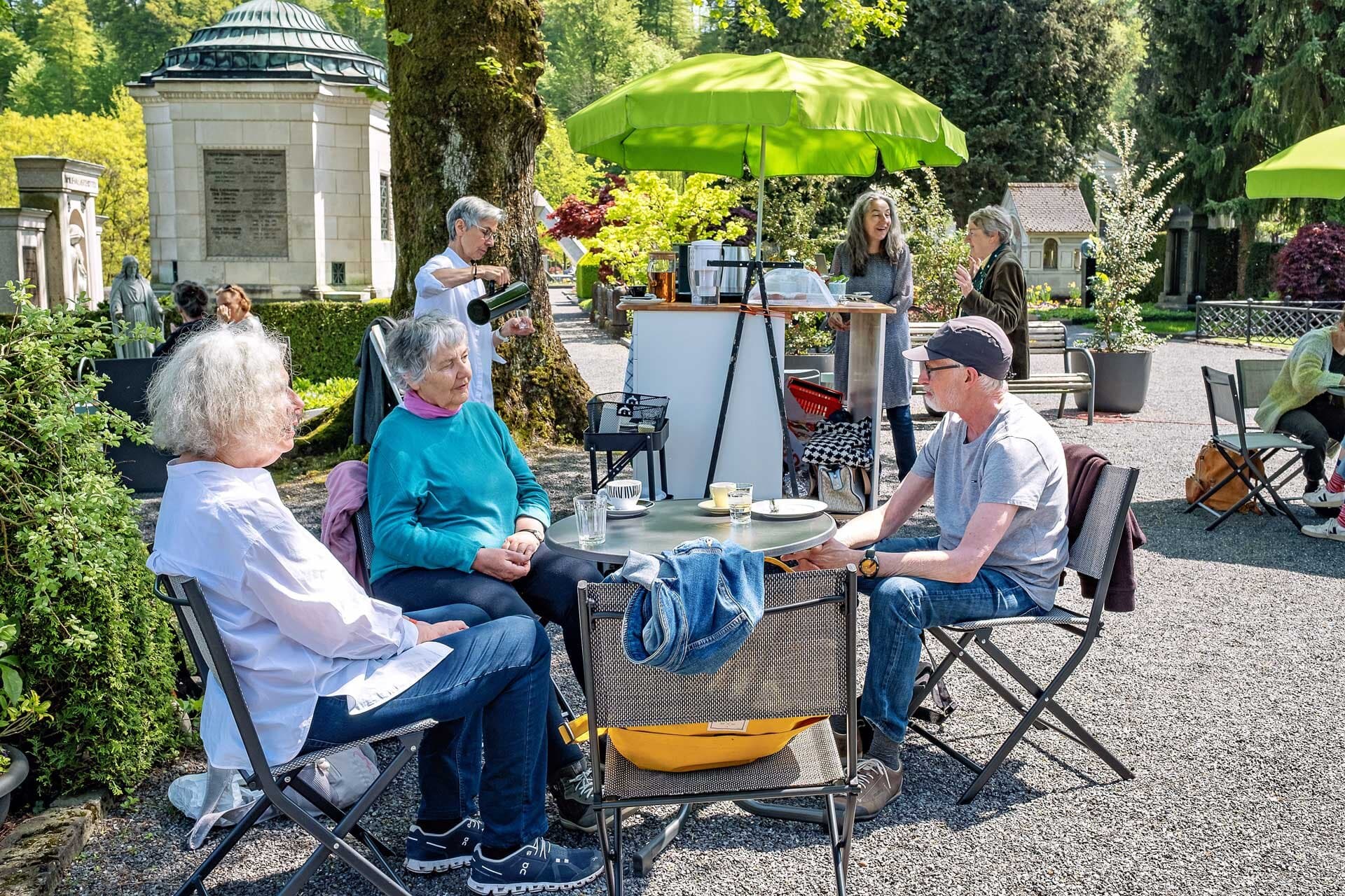 Das Café zwischen Leben und Tod