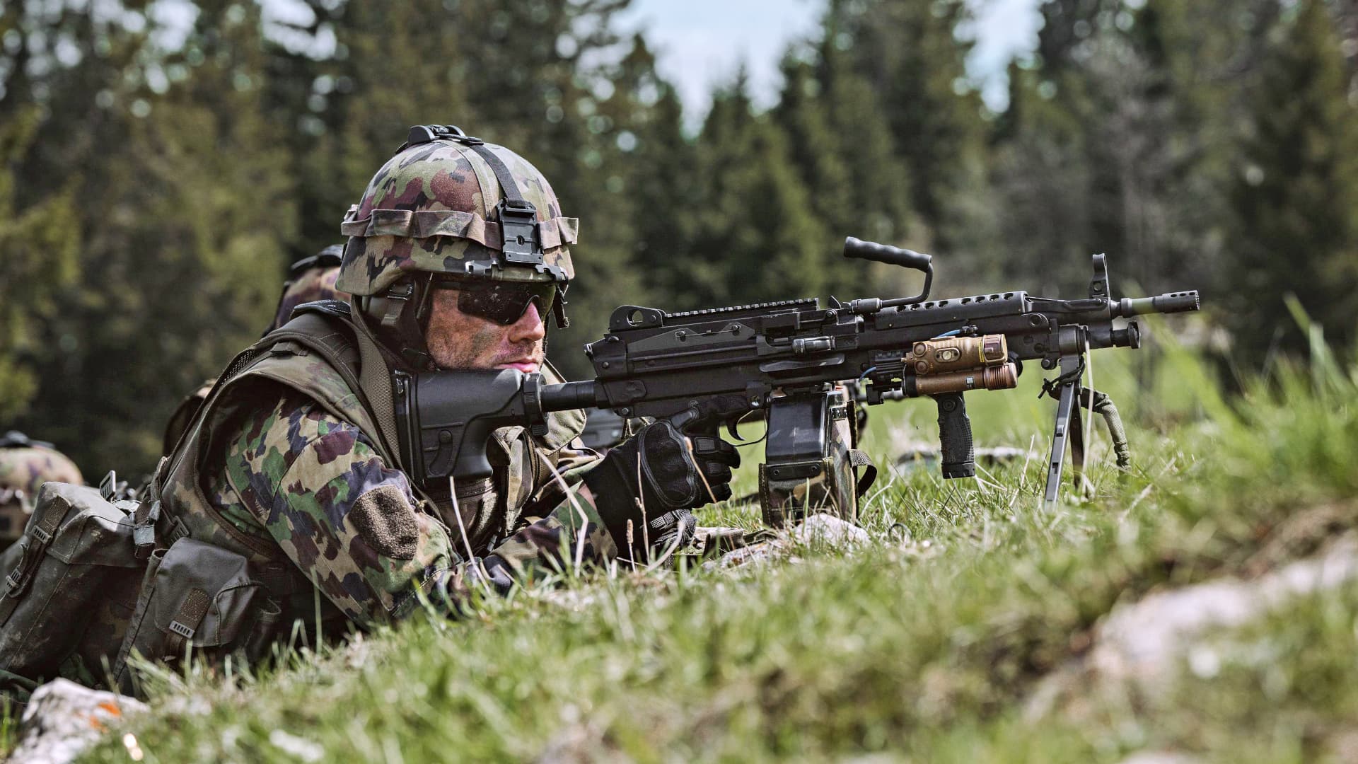 Priester müssen neu ins Militär